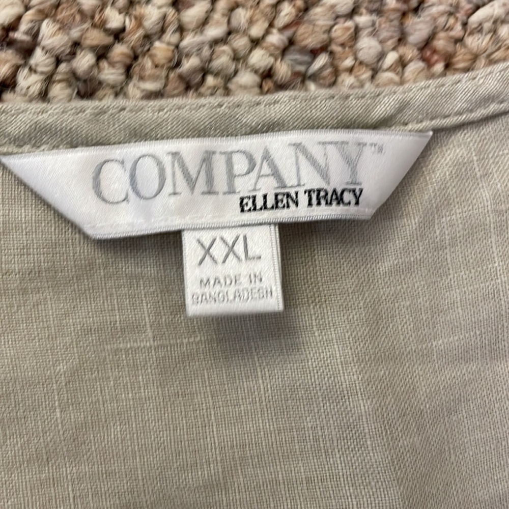 Ellen Tracy Company linen zipper down short sleeve blouse in sandstone - Picture 7 of 8